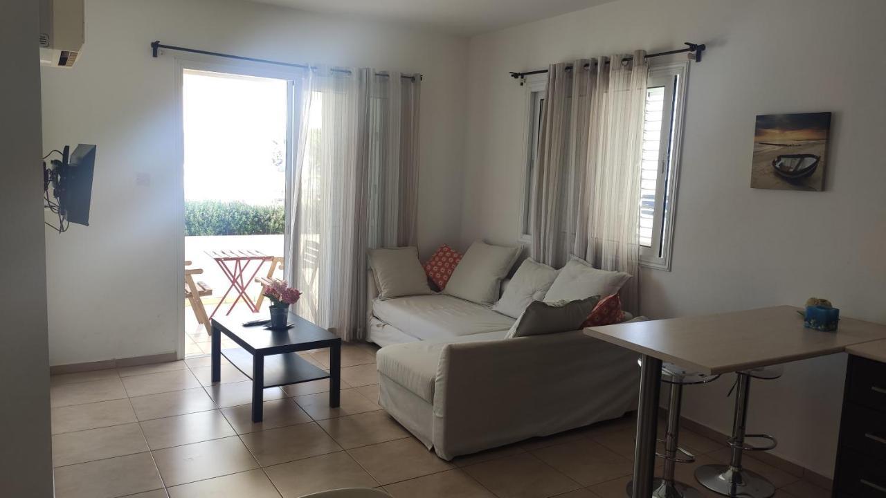 Cosy Apartment In A Luxury Resort Paralimni Exteriör bild