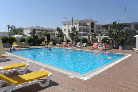 Cosy Apartment In A Luxury Resort Paralimni Exteriör bild
